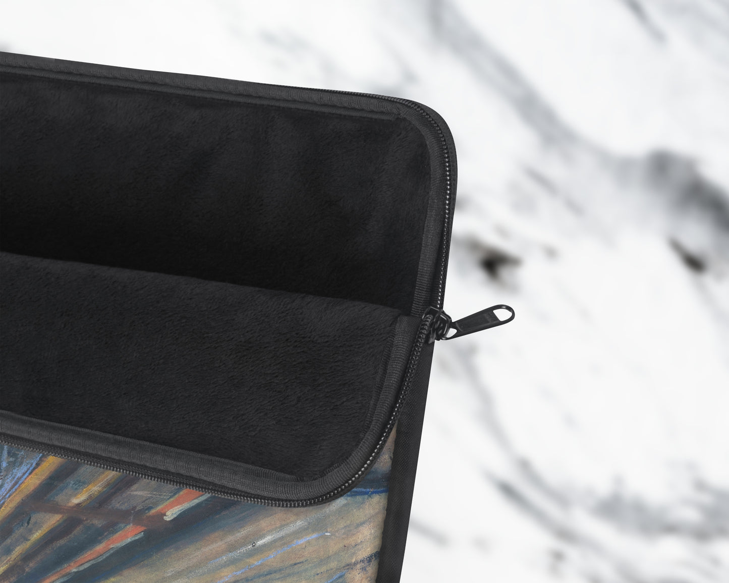 Edvard Munch - The Scream laptop sleeve
