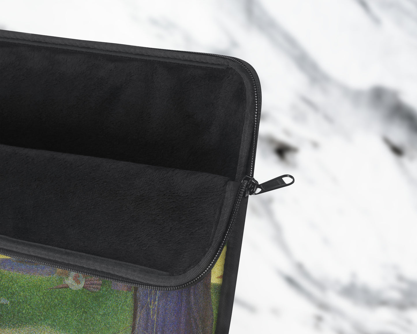 Georges Seurat - A Sunday on La Grande Jatte laptop sleeve