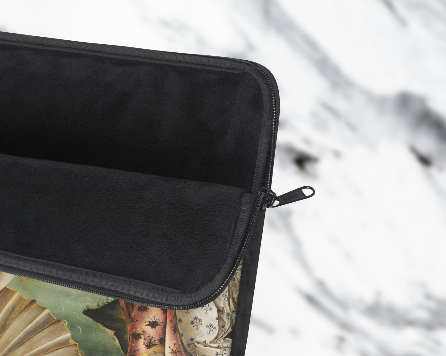 Sandro Botticelli - The Birth of Venus laptop sleeve