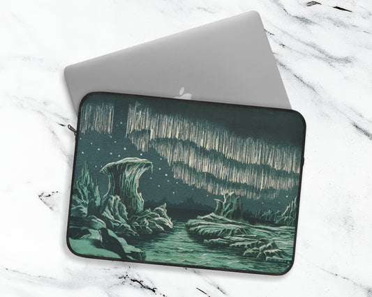 William MacKenzie - Aurora Borealis in High Latitudes laptop sleeve
