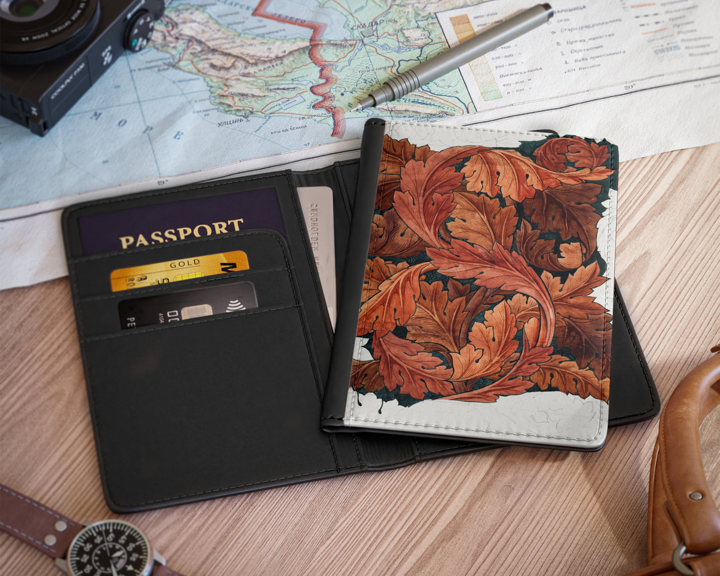 William Morris - Acanthus passport cover