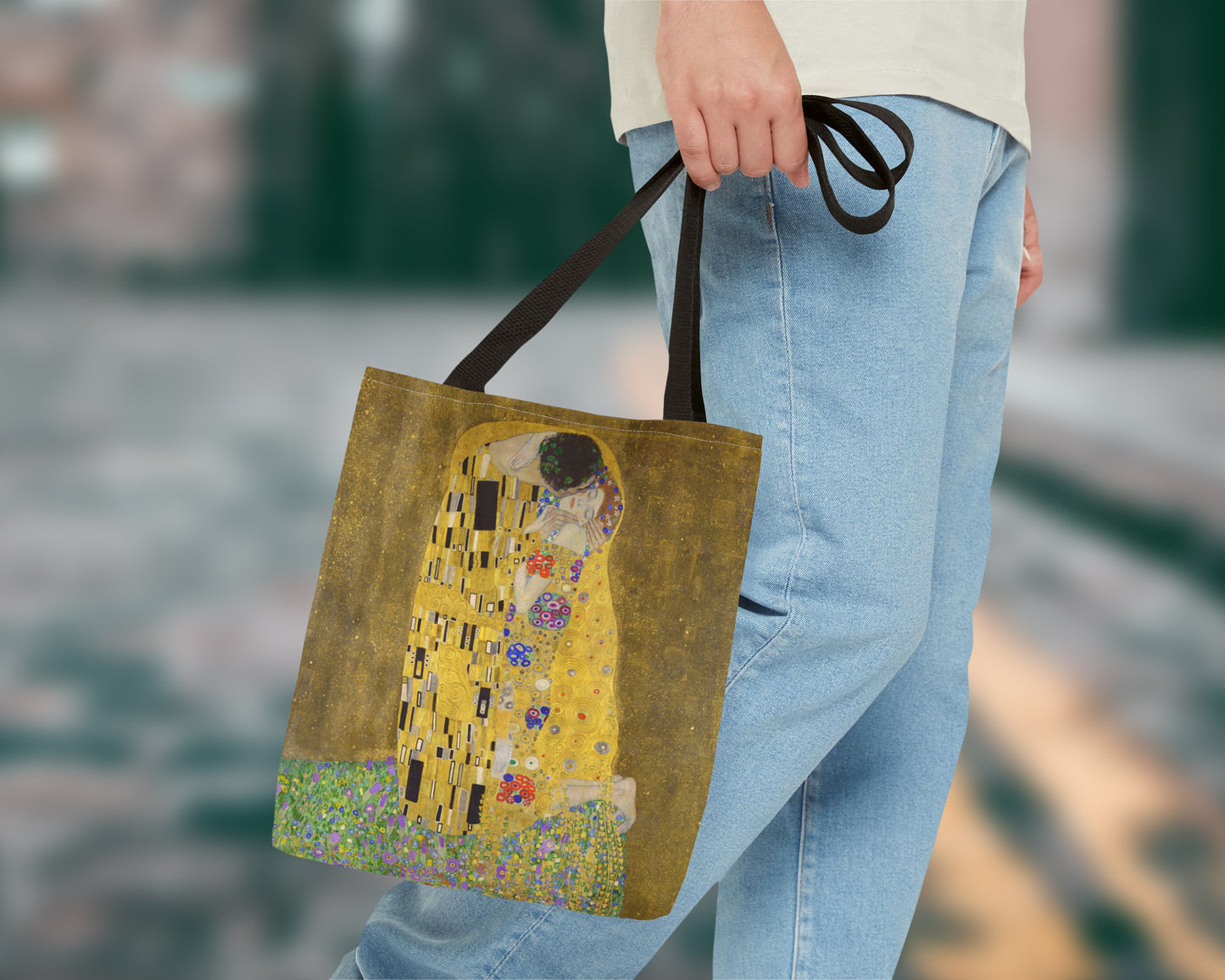 Gustav Klimt - The Kiss tote bag