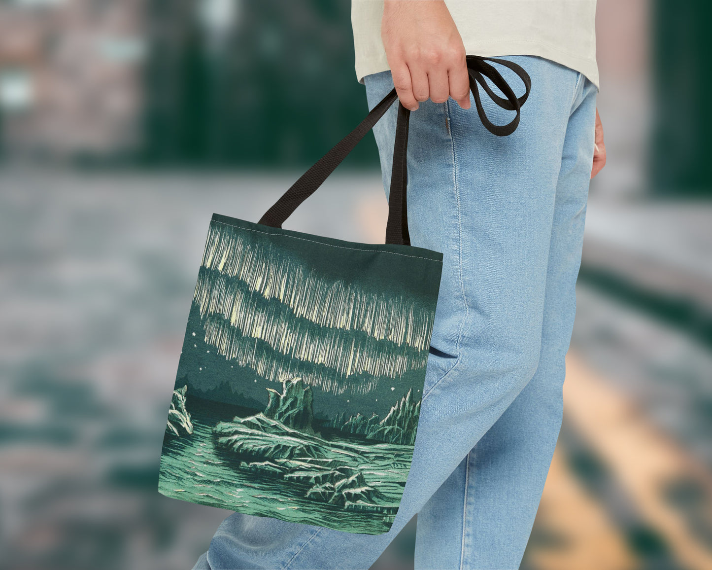 William MacKenzie - Aurora Borealis in High Latitudes tote bag